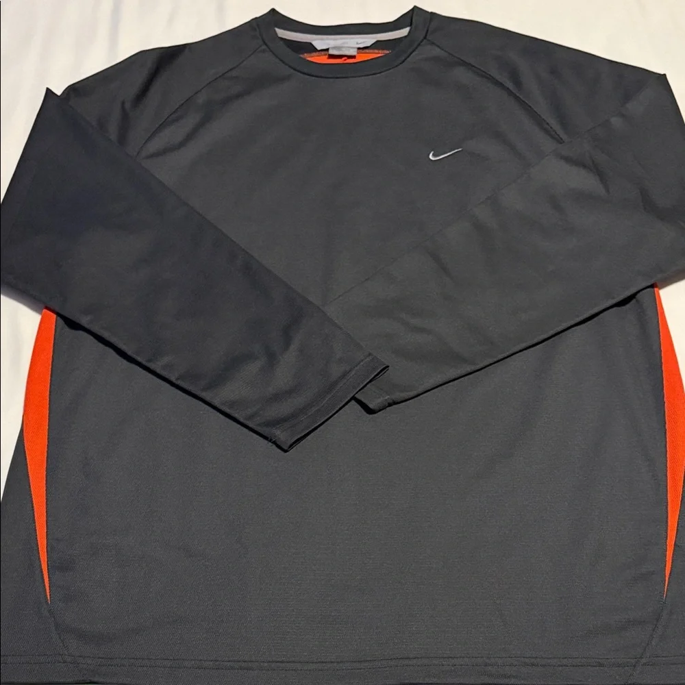 Nike Men’s Long-Sleeve Athletic Shirt in Charcoal with Orange Panels
